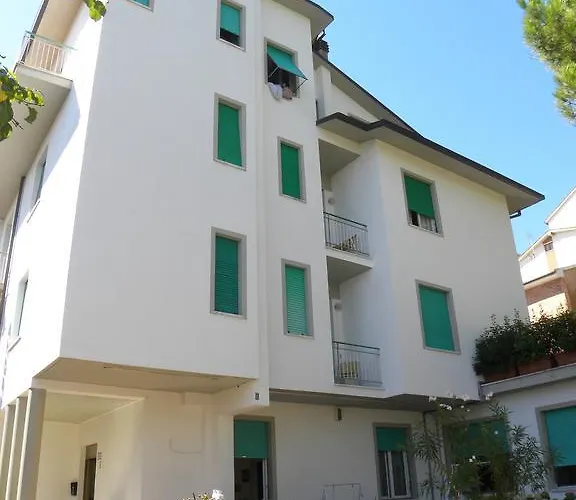 Pensione Andrea מלון קיאנצ'נו טרמה